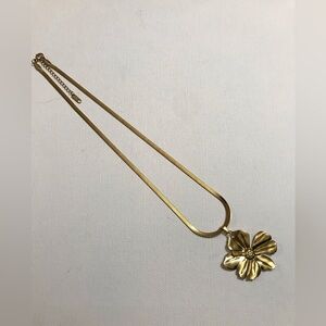 Stainless Steel Gold Tone Non Tarnish Flower Pendant Snake Chain Necklace 17”